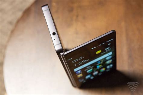 ZTE Axon M Is Flip Phone Over Again, But Now It Is A Screen Instead Of ...