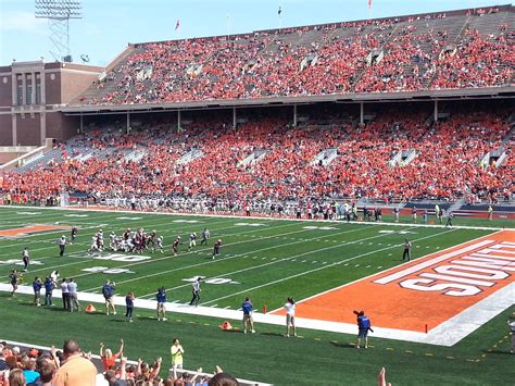 Memorial Stadium in Champaign | Memorial Stadium University of Illinois ...