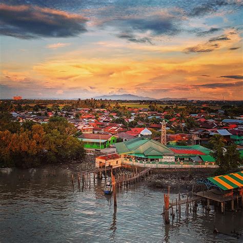 Kuala Kedah during sunset : malaysia