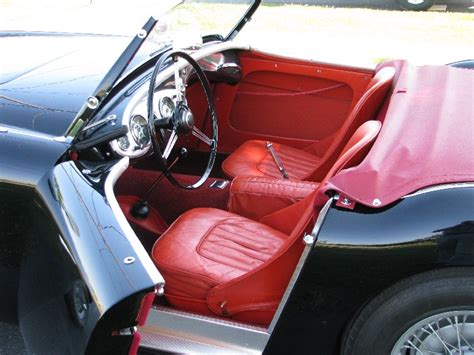 Austin Healey 100: a detailed look at original interior trim, - A ...