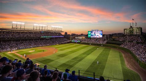 Wrigley Field, Chicago, IL [5760 x 3231] : r/stadiumporn