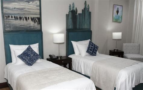 THE R HOTEL $140 ($̶1̶5̶5̶) - Prices & Specialty Hotel Reviews ...