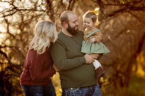 The {H} Family - Sioux Falls Lincoln Lakes Family Portraits — Shalista ...