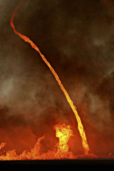 Fire tornado | Tornado de fuego, Arte de la naturaleza, Tornados