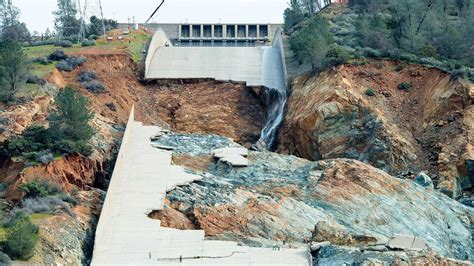 California's Oroville Dam Could Be Built On Shaky Ground | Here & Now