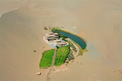 Incredible oasis in the Chinese Gobi desert [Amazing Photo of the Day ...