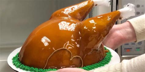 Baskin-Robbins Is Selling A Freakishly Realistic Turkey Ice Cream Cake ...