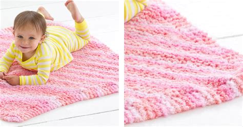 Cuddle Bug Knitted Baby Blanket [FREE Knitting Pattern]