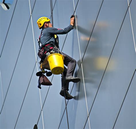 Façade Cleaning – StreeKaya Services Pvt. Ltd