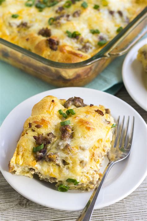 Cheesy Sausage Crescent Roll Breakfast Casserole 4 • Bread Booze Bacon