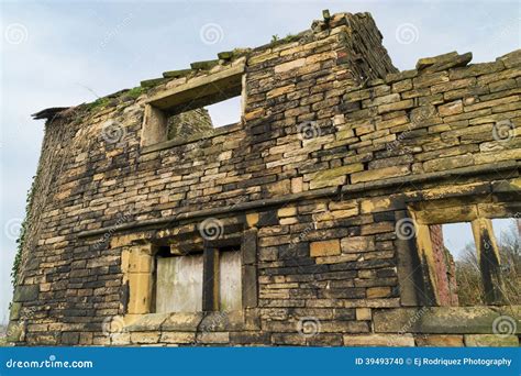 Old stone barn house. stock photo. Image of farmhouse - 39493740