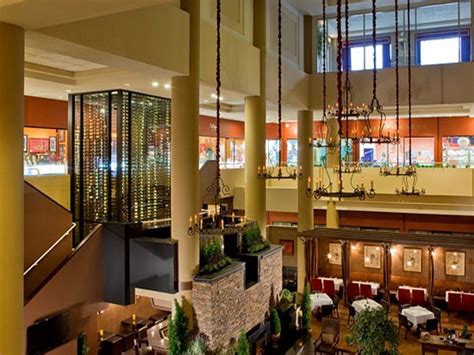 Sheraton LaGuardia East Hotel | Special Deals and Offers Book Now!