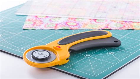 How to Use a Rotary Cutter on Fabric - The Sewing Korner