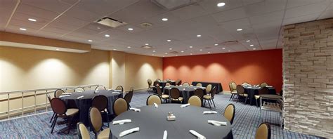 Function & Wedding Hall in North Shore - DoubleTree Boston North Shore