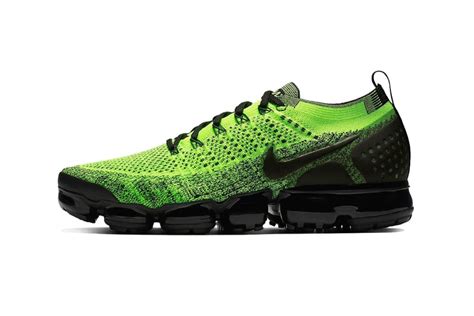 Stand Out With Nike Shoes For Men Green - Shoe Effect