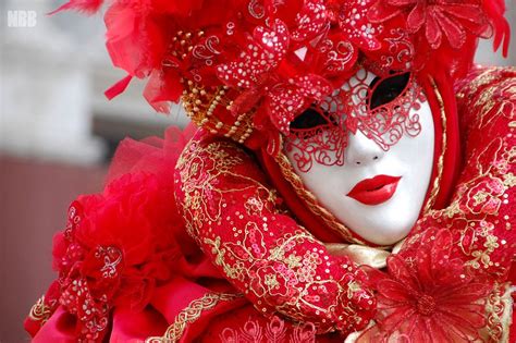 ATTEND THE WORLD’S BIGGEST MASQUERADE BALL IN VENICE, ITALY | Carnival ...