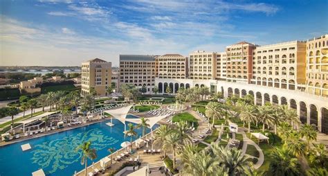 The Ritz Carlton Abu Dhabi Grand Canal Hotel Review - The Luxe Voyager