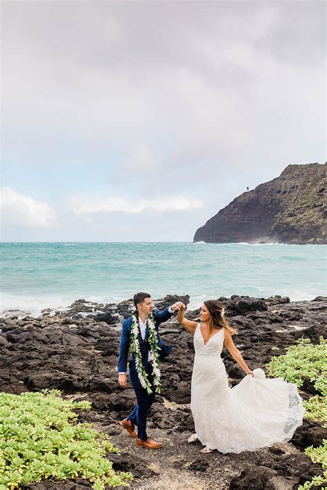 Sandy Beach Wedding | Kristin + Chris | chelseastratso.com