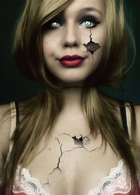 As 25 melhores ideias de Broken doll halloween costume ideas no ...