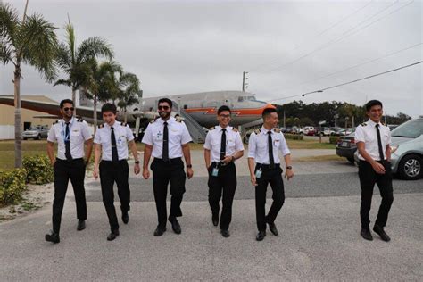 Are pilot uniforms required at Epic Flight Academy? - Epic Flight Academy