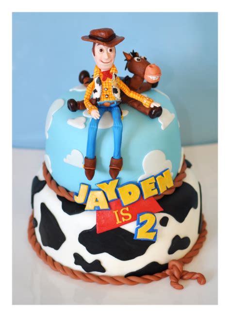 Toy Story Woody Bullseye Cake - CakeCentral.com