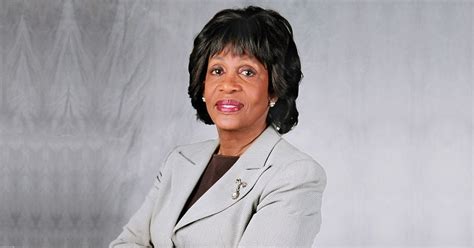 Maxine Waters Biography - Facts, Childhood, Family Life & Achievements