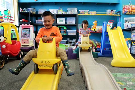 USING PAEROA TOY LIBRARY IS CHILD’S PLAY – The Valley Profile