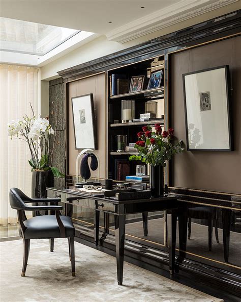 23 Space-Savvy Home Offices that Utilize their Corner Space