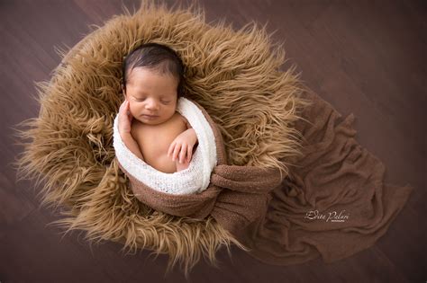 Newborn baby photo shoot in Pune | Edita photography