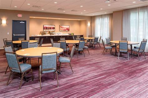 COURTYARD BY MARRIOTT LOUISVILLE DOWNTOWN $166 ($̶1̶9̶9̶) - Updated ...