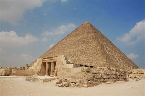 Pyramid of Giza, Egypt - Tourist Destinations