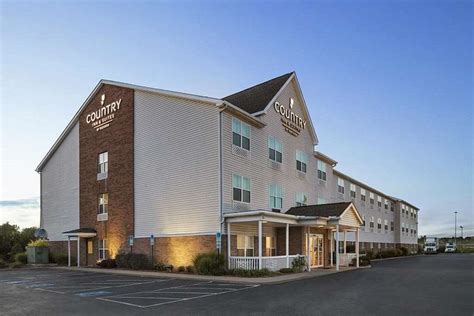 ELYRIA INN & SUITES (AU$142): 2023 Prices & Reviews (OH) - Photos of ...