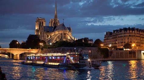 Things to do in Paris at night