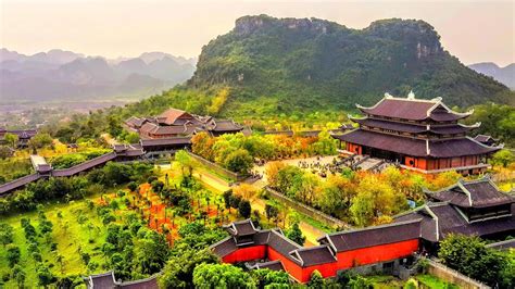 The largest Buddhist temple complex in Vietnam | Bái Đính Temple ...