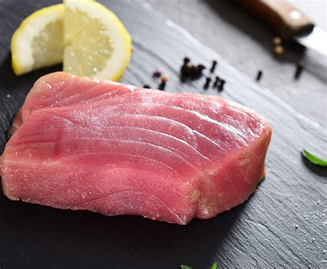 Buy Tuna Loin Online - 1kg Tuna Steaks - Bradley's Fish