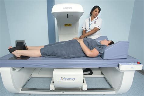 Bone density scan (DEXA scan) - How it is performed - NHS