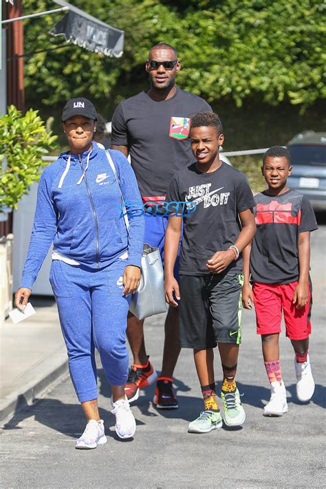 Page 2 of 5 - Lebron James, Wife Savannah And Sons Go Out For Ice Cream