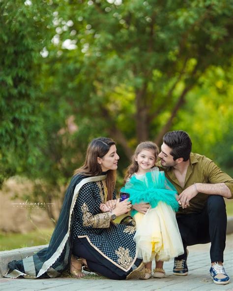 Adorable family portraits of Junaid Jamshed Niazi