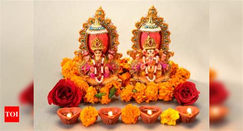 Lakshmi & Ganesh idols for homes and offices - Times of India