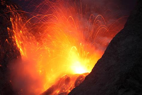 The Largest Volcano on Earth .....Really?? | HuffPost UK