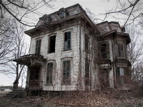 America's 12 Scariest Real-Life Haunted Houses | Business Insider