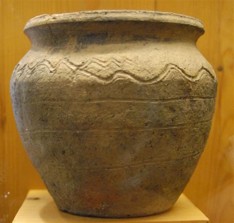 Medieval Novgorod Pottery | Pottery, Ancient pottery, Pottery pot