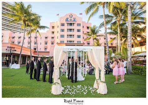 Wedding at Royal Hawaiian Hotel - Waikiki | RIGHT FRAME PHOTOGRAPHY