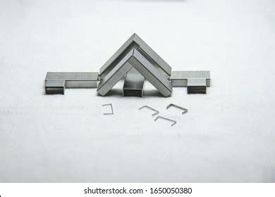 Stapler Pin Art Work Building Structure Foto stock 1650050380 ...