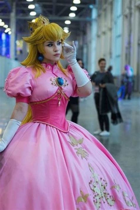 Princess Peach Wedding Cosplay