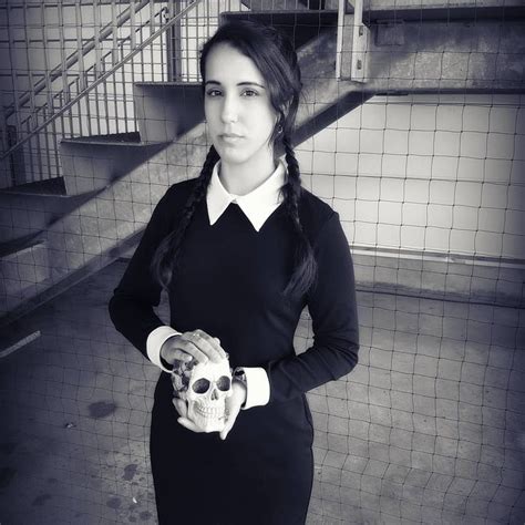 Wednesday Addams cosplay | Wednesday addams cosplay, Wednesday addams ...