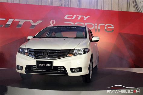 Previous gen Honda City facelift launched in Pakistan