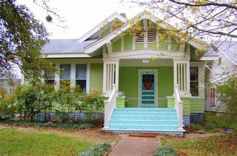 Beautiful, Green Houses: Of All Shades