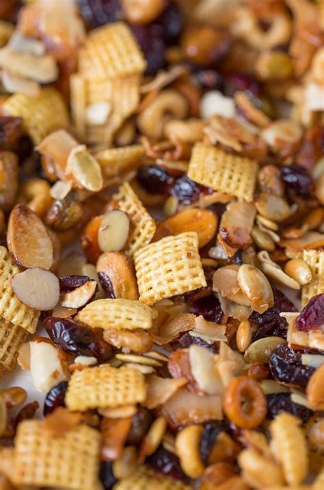 Healthy Holiday Snack Mix - Super Healthy Kids