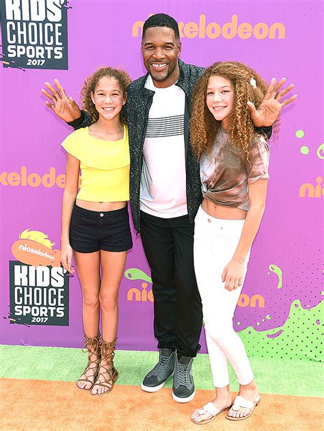 Michael Strahan Talks His Twin Daughters Growing Up: Exclusive ...